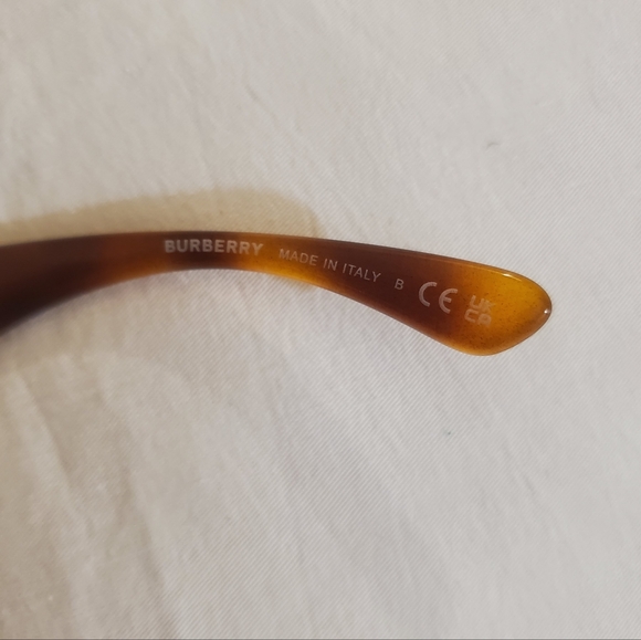 Burberry LARGE B LOGO Tortoise Shell Sunglasses- Full Inclusion - Picture 14 of 16